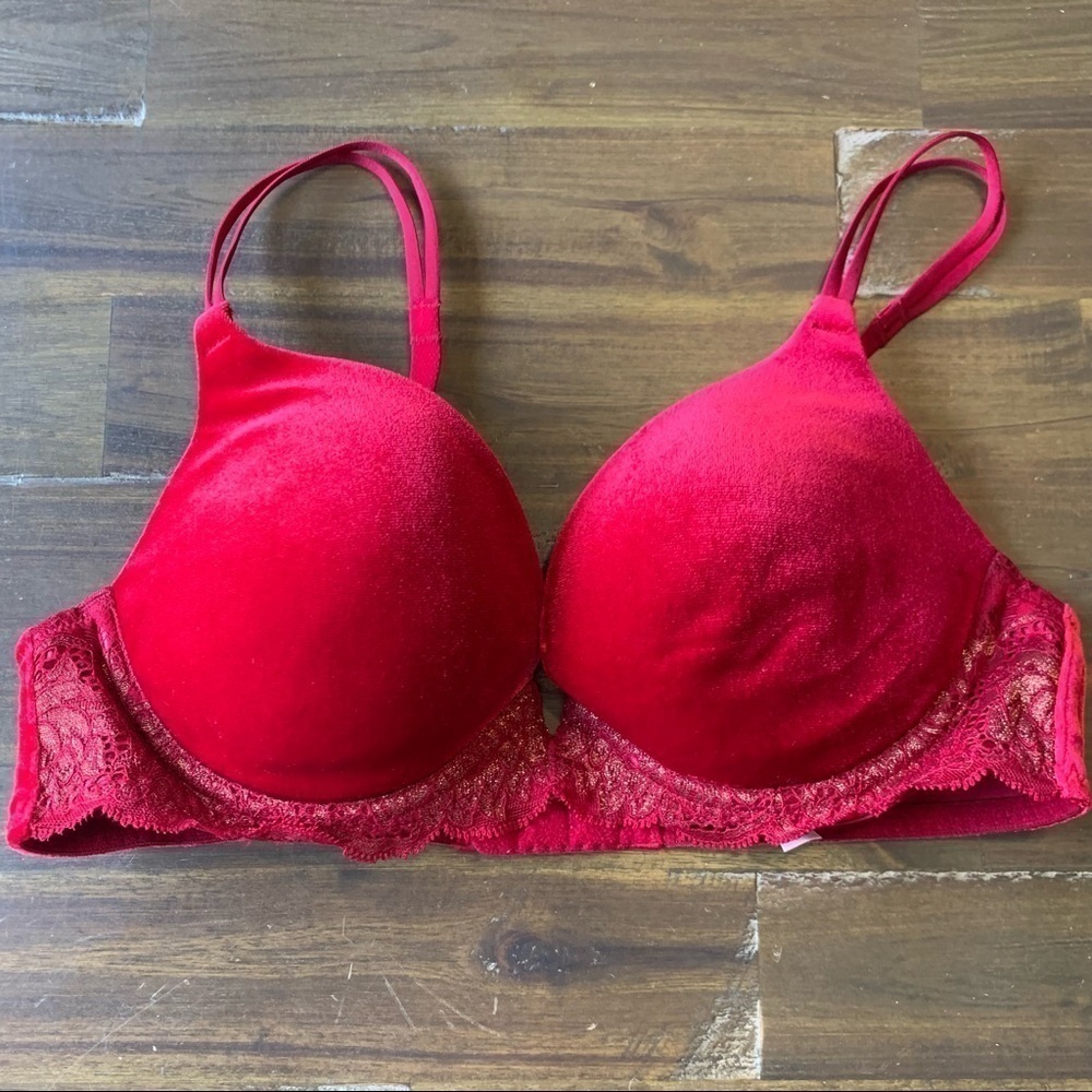 Victoria's Secret Red Velvet Lace Bra 34B